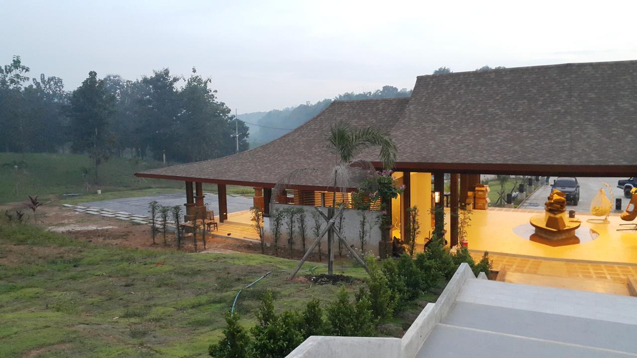 Phu Chom Mork Resort Sangkhla Buri Exteriör bild