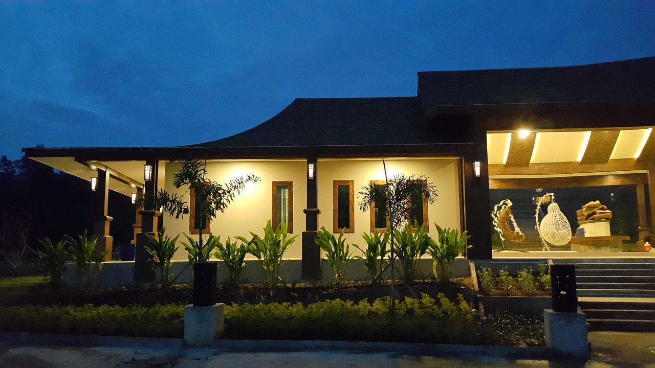 Phu Chom Mork Resort Sangkhla Buri Exteriör bild