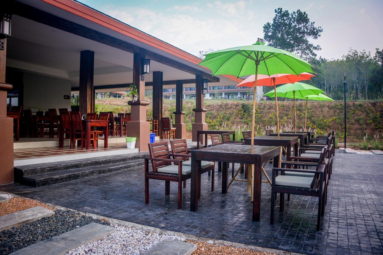 Phu Chom Mork Resort Sangkhla Buri Exteriör bild